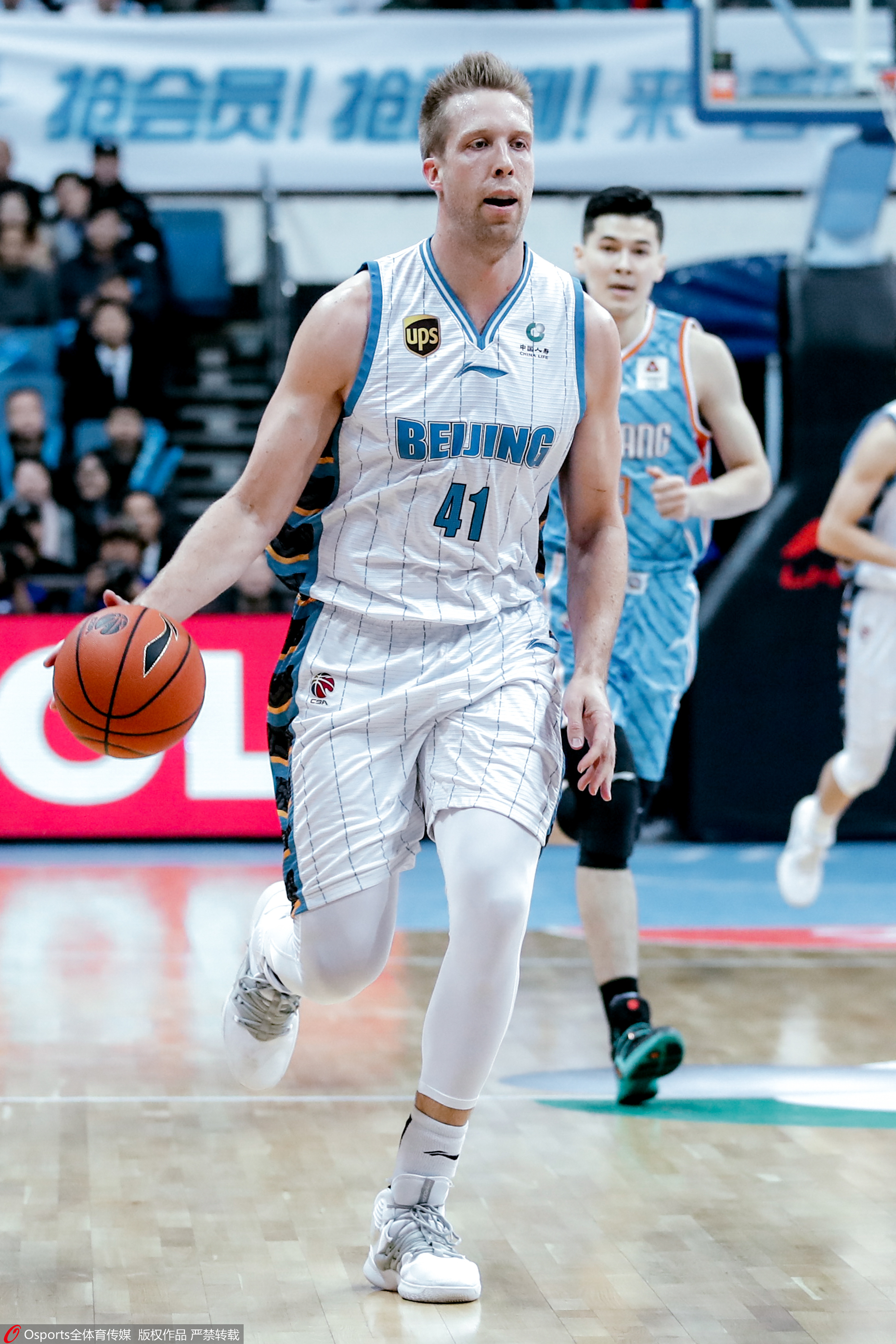 赛前北京首钢备战法国杯；防线松动细节曝光；悬念犹存；细节决定成败(180师惨败的罪魁祸首)