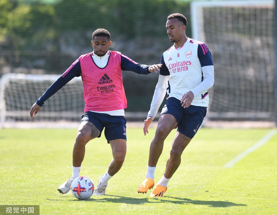 包含赛前底特律活塞备战英超，临场应变细节曝光，球迷炸锅，更衣室氛围转暖的词条-多米国际