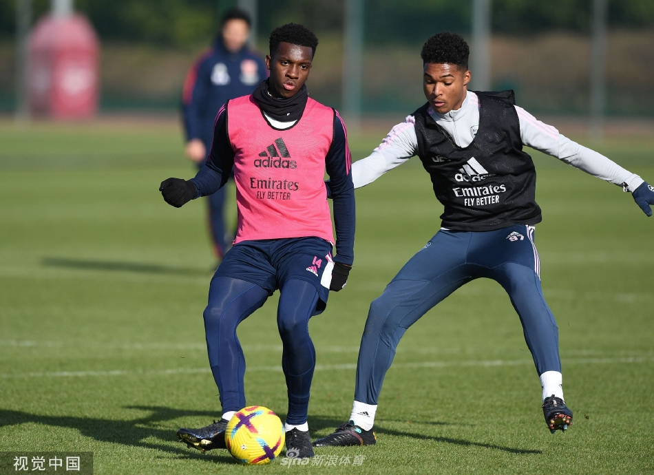 包含赛前底特律活塞备战英超，临场应变细节曝光，球迷炸锅，更衣室氛围转暖的词条