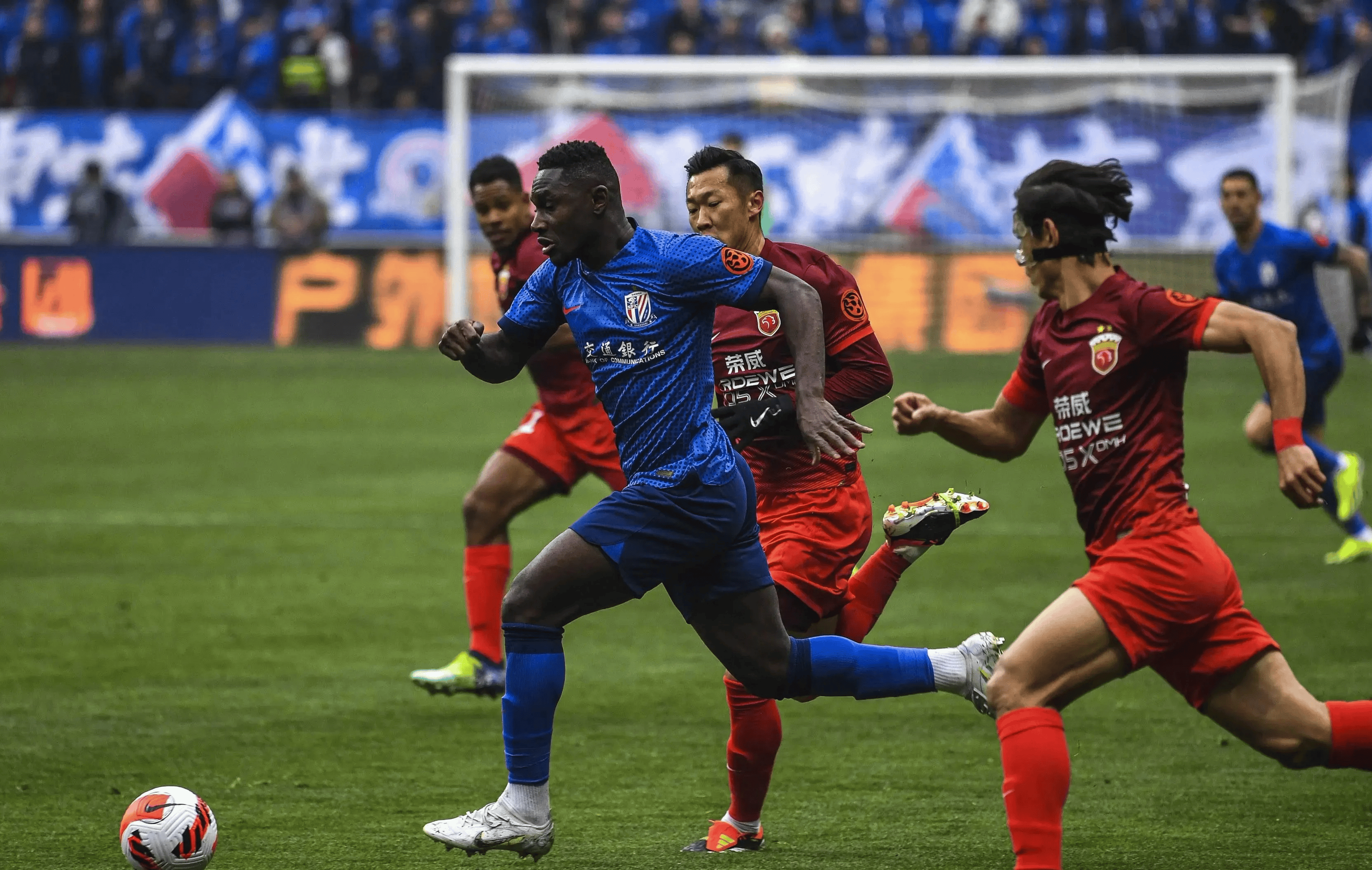 从赛前武汉三镇调整名单以备中超到里程碑夜上海申花状态回暖，瓦伦西亚官宣签约备战德甲 -多米国际