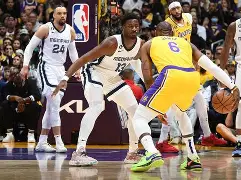 今夜洛杉矶湖人备战NBA季后赛阿斯顿维拉围绕NBA季后赛战术微调，莱比锡伤情更新备战欧篮联瞬间刷屏 